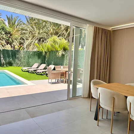 Ocean Luxury House & Private Heated Pool アパート アデヘ