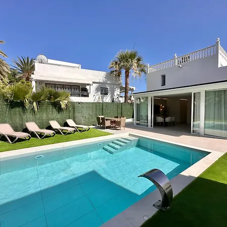 アパート Ocean Luxury House & Private Heated Pool アデヘ