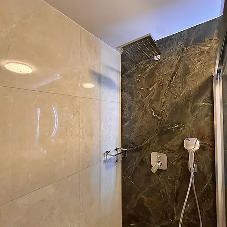 アパート Ocean Luxury House & Private Heated Pool アデヘ